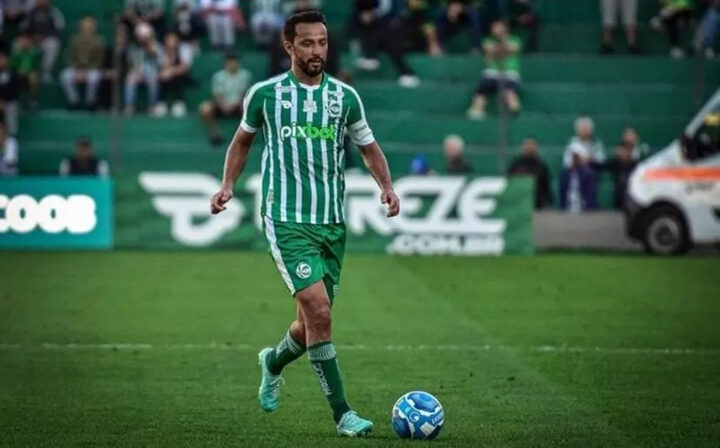 Nenê lidera conversa em grupo para paralisar o Brasileirão (Foto: Gabriel Tadiotto/E.C. Juventude)