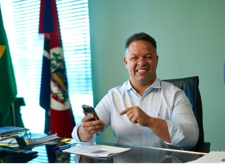 Prefeito Cláudio Ferreira: "É eficiência, é respeito com seu tempo. A cidade moderna que você merece