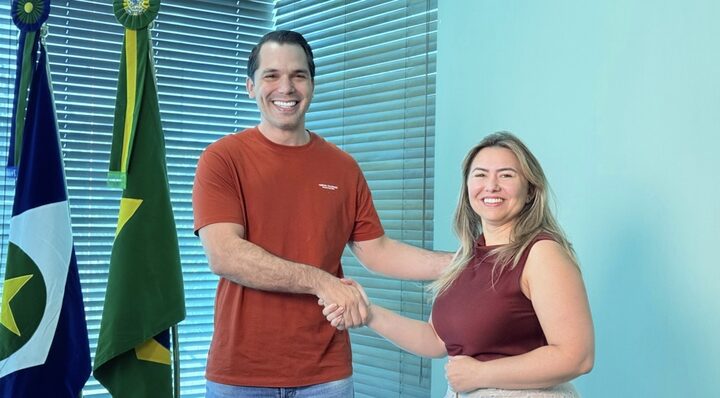 Secretários Carlos Júnior (Educação) e Alessandra Ferreira (Promoção e Assistência Social) estão na 