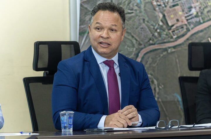Prefeito Cláudio Ferreira: "Temos que facilitar a vida das pessoas
