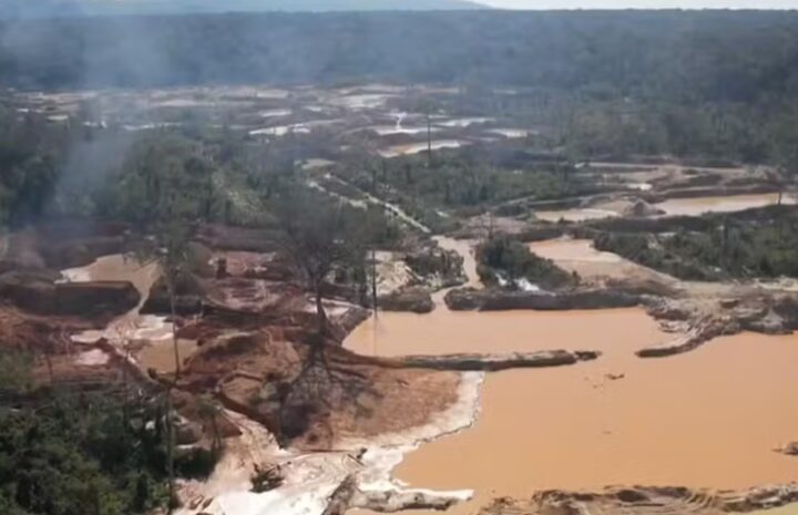 Força-tarefa combate garimpeiros ilegais em Sararé, terra indígena de MT mais devastada do país — Fo